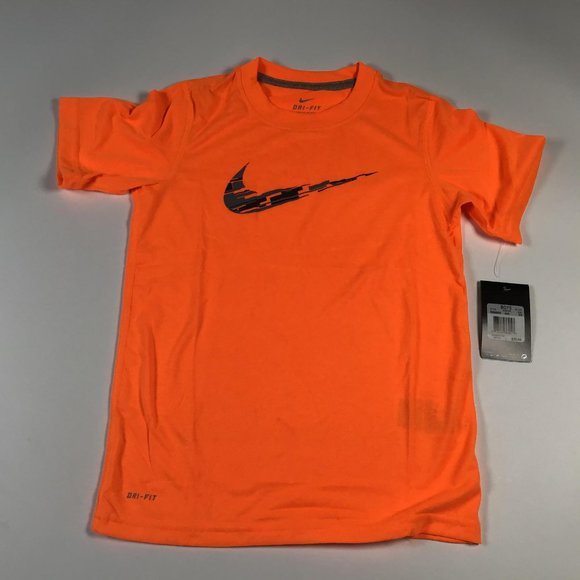 boys orange nike shirt